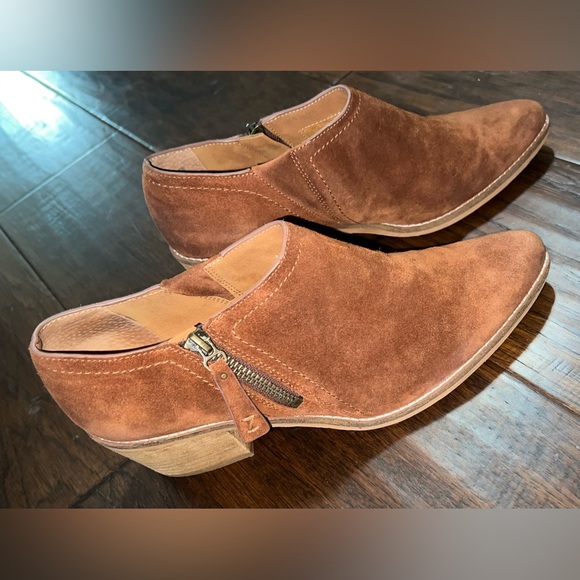 Zodiac Women’s Brown Leather Margot Suede Ankle Booties! Size 9.5M. - Picture 1 of 16